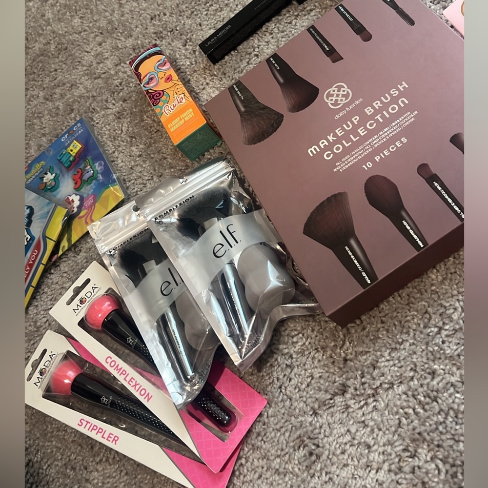 Makeup brush set all new